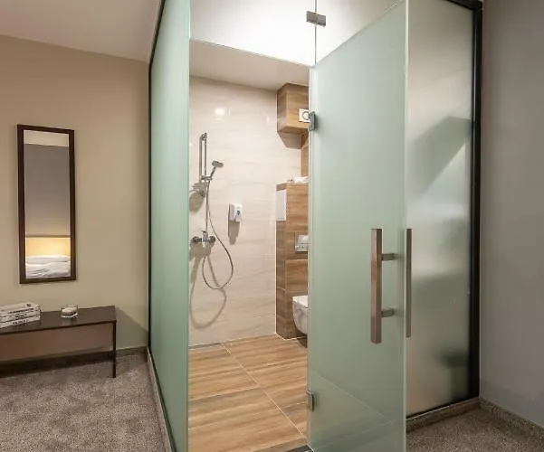 Garson 2* Kŭrdzhali